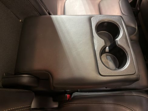 Used 2015 Jeep Cherokee Limited image 29