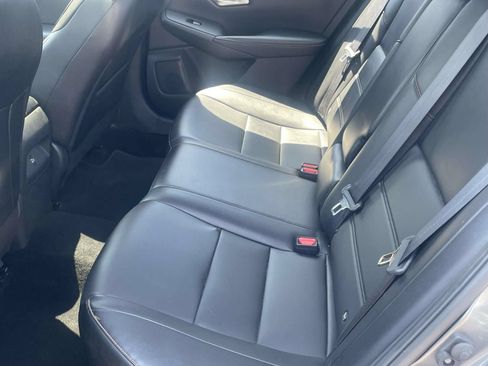 Used 2023 Nissan Sentra SR w/ SR Premium Package FWD image 10