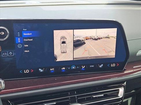 New 2026 Chevrolet Traverse Z71 w/ Driver Confidence Package image 13