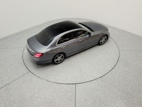 Used 2019 Mercedes-Benz E 300 image 13