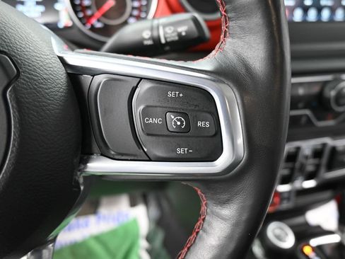 Used 2020 Jeep Gladiator Rubicon w/ Cold Weather Group AWD/4WD image 33