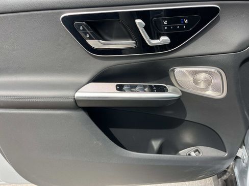 Used 2026 Mercedes-Benz GLC 300 image 19