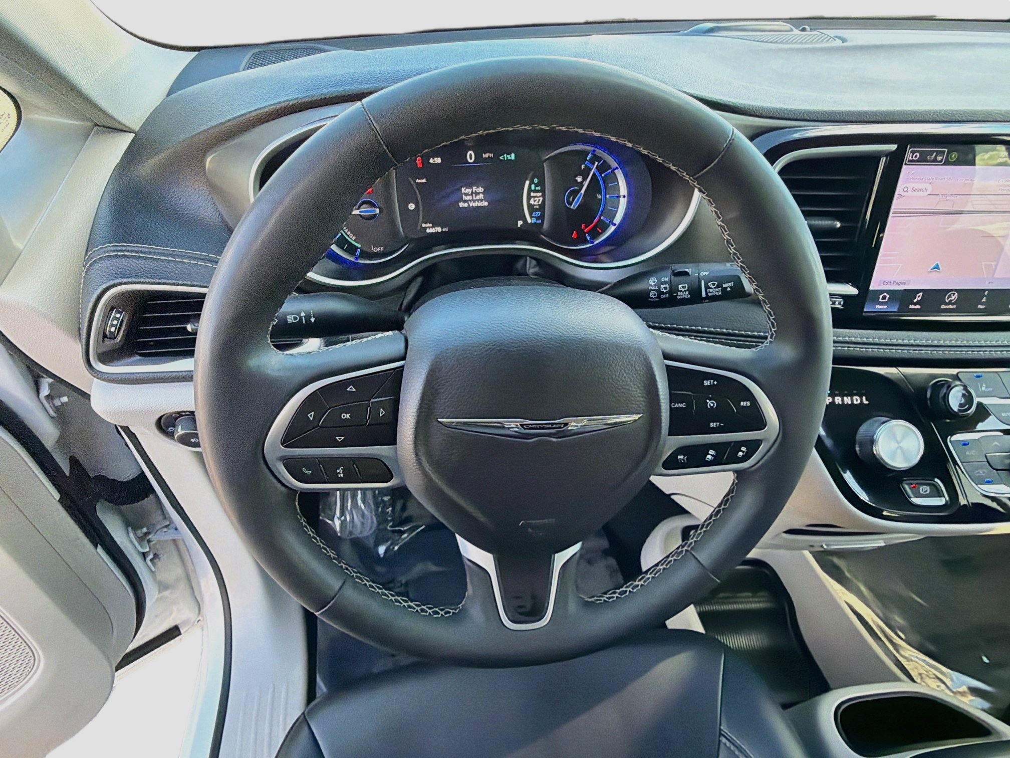 Used 2024 Chrysler Pacifica Limited FWD image 39