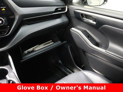 Certified 2023 Toyota Highlander XSE image 24