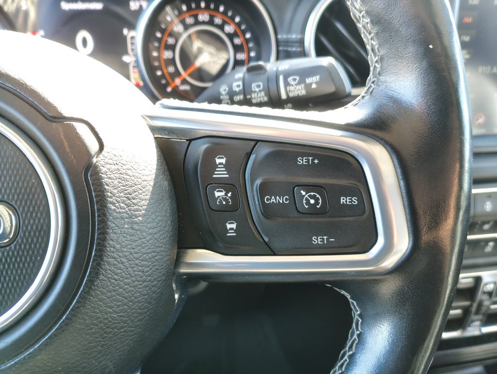 Used 2020 Jeep Wrangler Unlimited Sahara AWD/4WD image 16