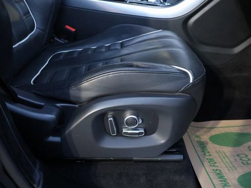 Used 2017 Land Rover Range Rover Sport SVR image 12