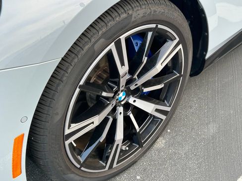 Used 2026 BMW 550e xDrive AWD/4WD image 3