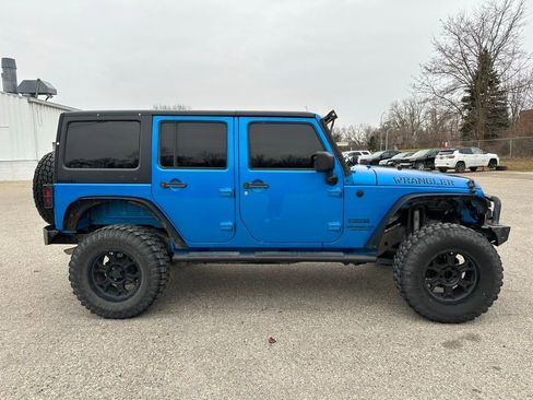 Used 2015 Jeep Wrangler Unlimited Sport w/ Power Convenience Group image 6