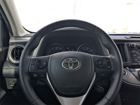 Used 2018 Toyota RAV4 XLE image 18