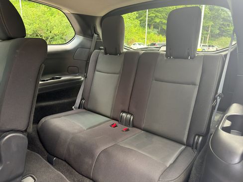 Used 2019 Nissan Pathfinder S FWD image 15