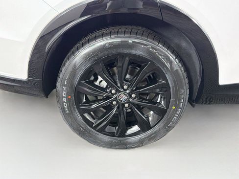 Used 2024 Buick Envista Sport Touring w/ Convenience I Package FWD image 34