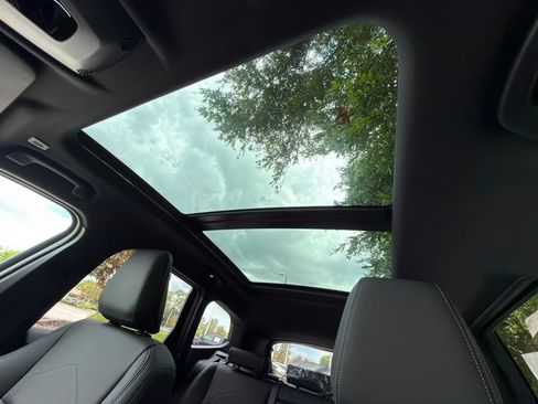 New 2026 BMW X1 xDrive28i w/ Technology Package AWD/4WD image 22