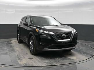 Used 2023 Nissan Rogue S video 2
