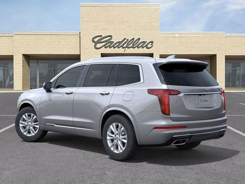 New 2025 Cadillac XT6 Luxury image 3