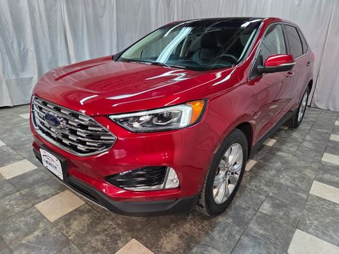 Used 2020 Ford Edge Titanium w/ Equipment Group 301A AWD/4WD image 2