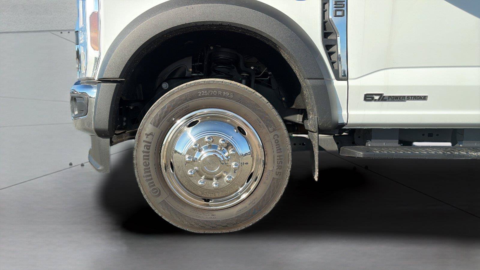 Used 2024 Ford F550 4x4 SuperCab Super Duty image 32