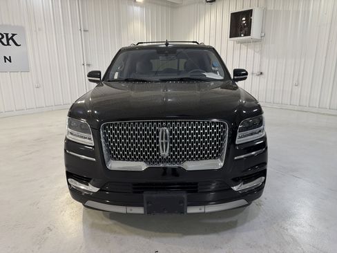 Used 2019 Lincoln Navigator Reserve image 8
