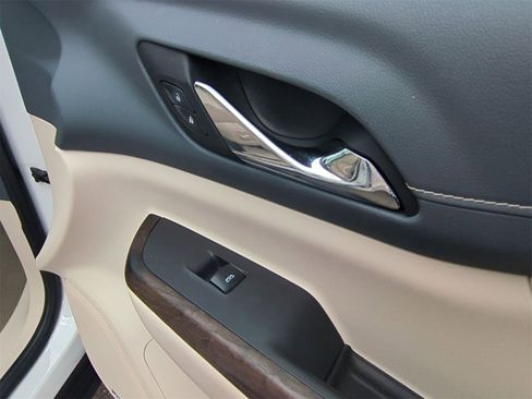 Certified 2022 GMC Acadia Denali w/ Denali Technology Package image 31