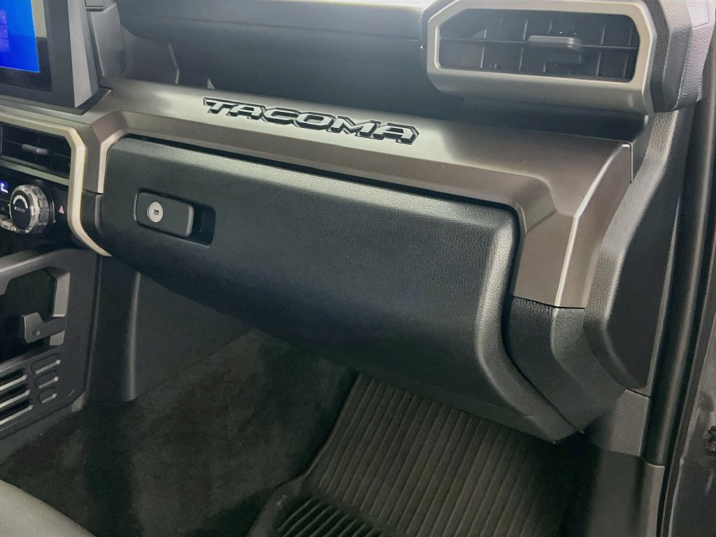 Used 2024 Toyota Tacoma SR5 RWD image 33