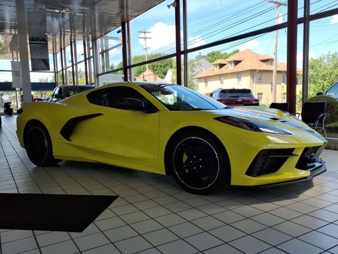 Used 2023 Chevrolet Corvette Stingray Preferred Cpe w/ 2LT RWD image 1