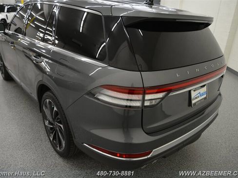 Used 2023 Lincoln Aviator Reserve w/ Equipment Group 201A image 11