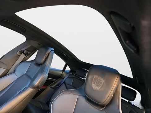 Used 2020 Porsche Taycan Turbo S image 19