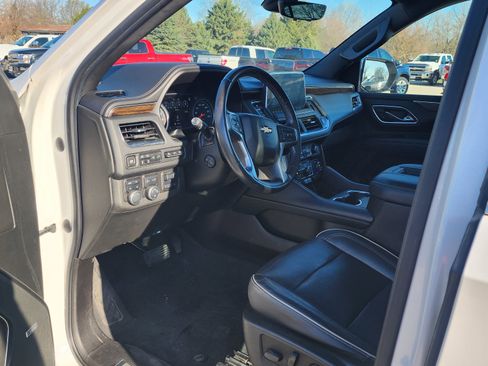 Used 2021 Chevrolet Tahoe Premier w/ Premium Package AWD/4WD image 8