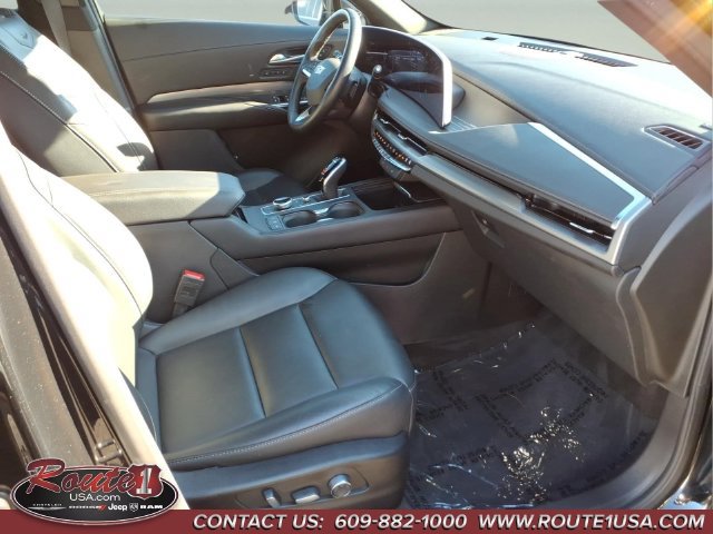 Used 2025 Cadillac XT4 Premium Luxury AWD/4WD image 30