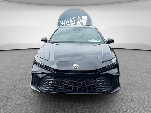 Used 2025 Toyota Camry SE AWD/4WD image 8
