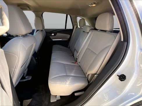 Used 2013 Ford Edge SE FWD image 16