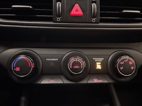 Certified 2023 Kia Forte LXS w/ LXS Technology Package image 19