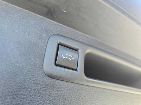 Used 2026 Toyota Highlander Platinum AWD/4WD image 16