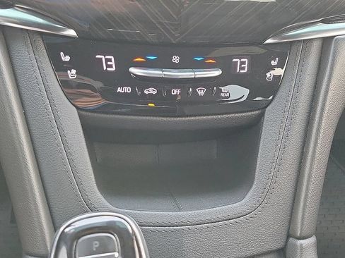 Used 2020 Cadillac XT6 Premium Luxury AWD/4WD image 16