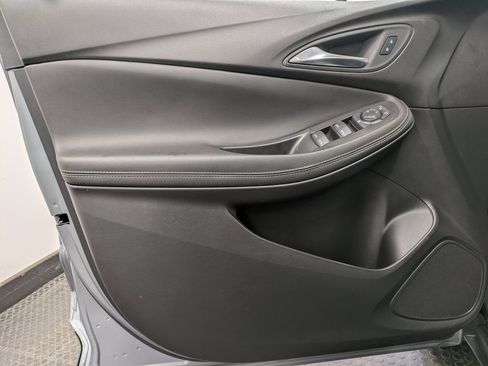 Used 2024 Buick Encore GX Preferred image 8