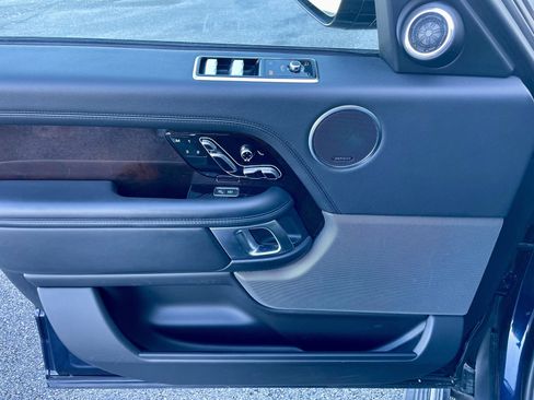 Used 2020 Land Rover Range Rover Long Wheelbase HSE image 12