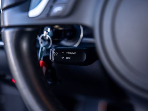 Used 2015 Porsche Panamera image 48