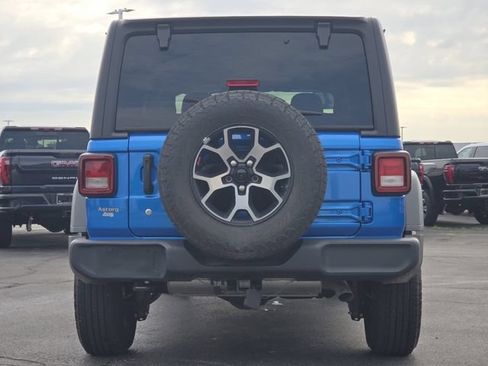 Used 2024 Jeep Wrangler Unlimited Sport AWD/4WD image 12
