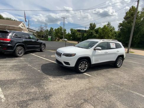 Used 2019 Jeep Cherokee Latitude Plus FWD image 8
