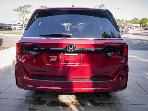 New 2026 Honda Odyssey Sport-L image 9