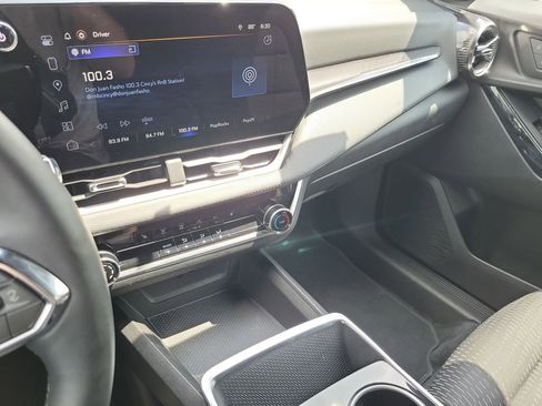 Used 2025 Chevrolet Equinox LT FWD image 28