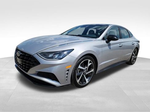 Used 2023 Hyundai Sonata SEL Plus image 3