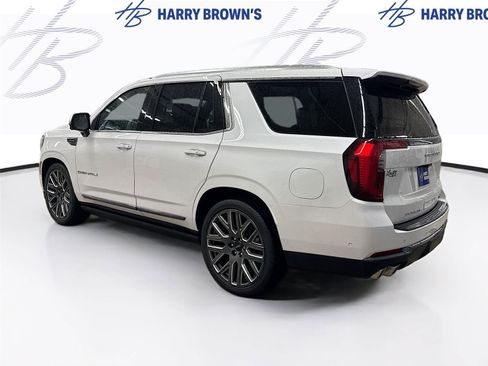 Used 2025 GMC Yukon Denali Ultimate AWD/4WD image 2