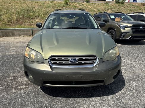 Used 2005 Subaru Outback 2.5i AWD/4WD image 15