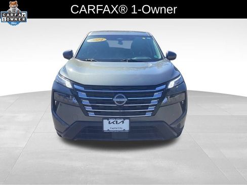 Used 2024 Nissan Rogue SV AWD/4WD image 2