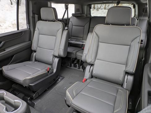 New 2026 GMC Yukon XL Elevation image 29