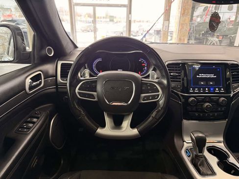 Used 2020 Jeep Grand Cherokee SRT image 45