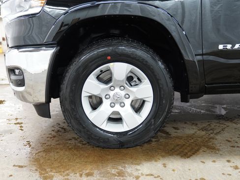 New 2026 RAM 1500 Big Horn AWD/4WD image 15