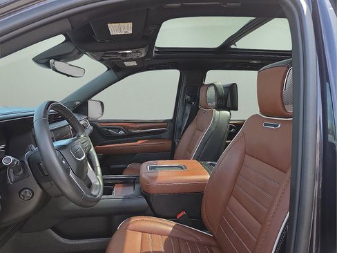 Certified 2023 GMC Yukon Denali Ultimate image 14