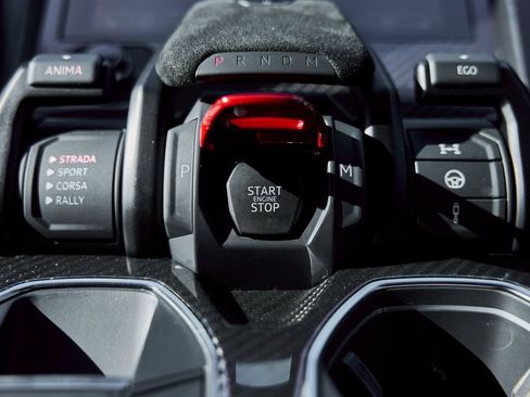 Used 2024 Lamborghini Urus Performante image 80