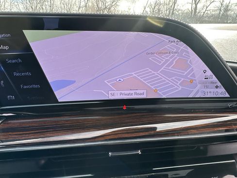 Used 2023 Cadillac Escalade ESV Premium Luxury image 17